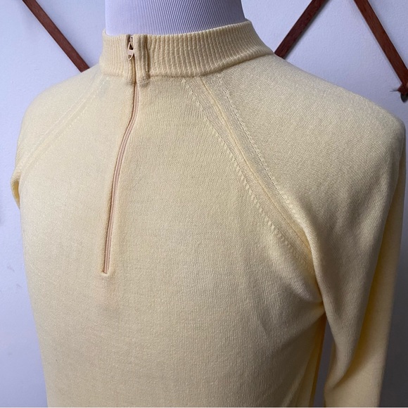 Vintage 1970s Mock Neck Lightweight Sweater - Picture 3 of 11